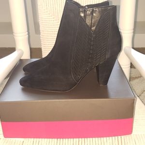 BRAND NEW Vince Camuto booties